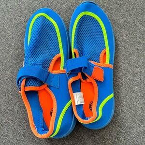 Multiple color water shoes, never worn, size 2-3